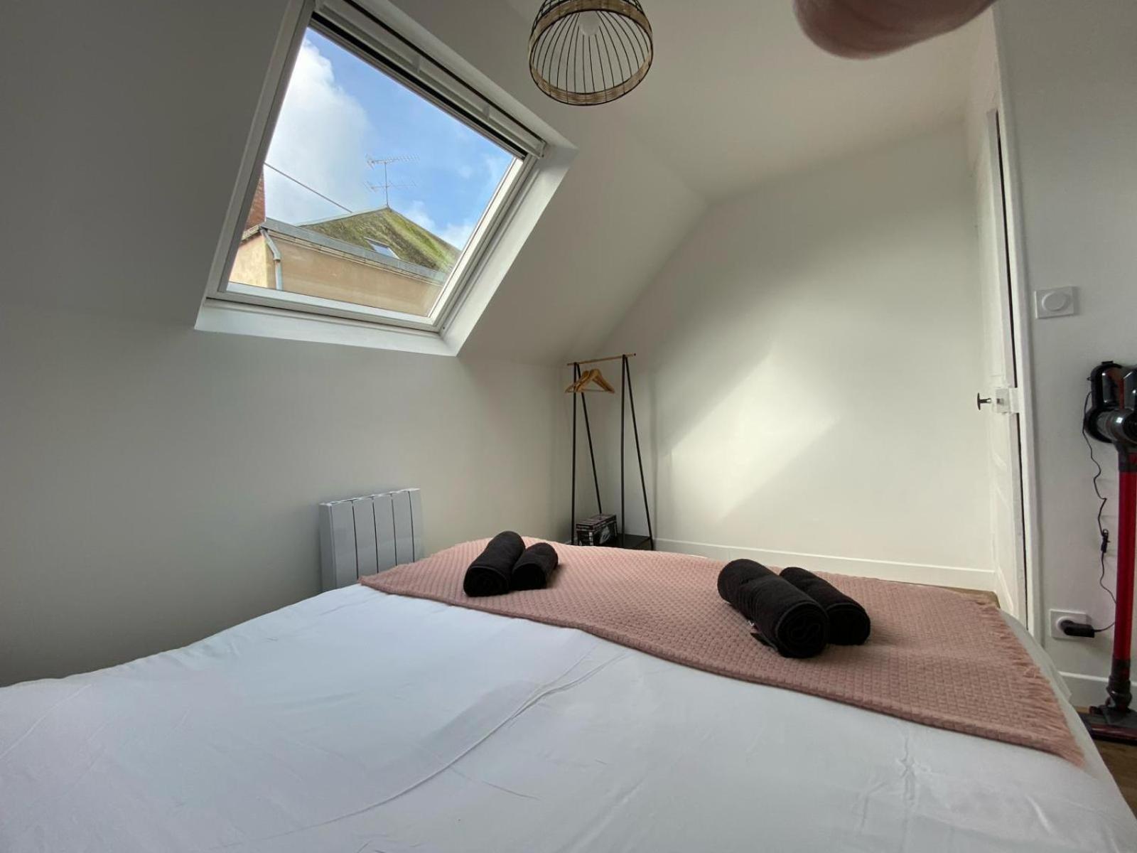 Au Coeur De Ville Laval  Chambre photo